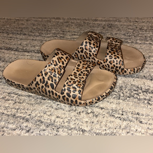 Other - Leopard Print Kids Sandals